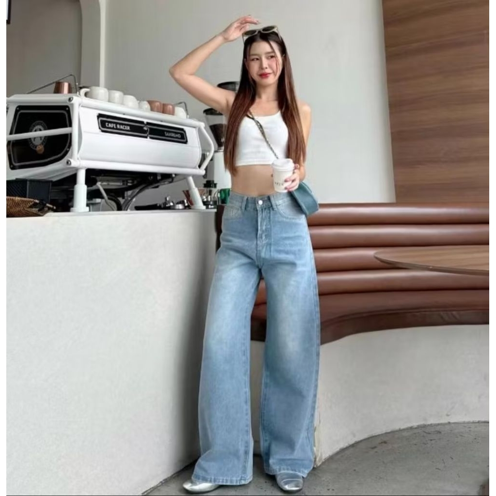 มือ1 ส่งต่อ กางเกงยีนส์เอวสูง ทรงลิซ่า กระบอกใหญ่ ไซส์ M สีฟ้าอ่อน แบรนด์ Belin Star