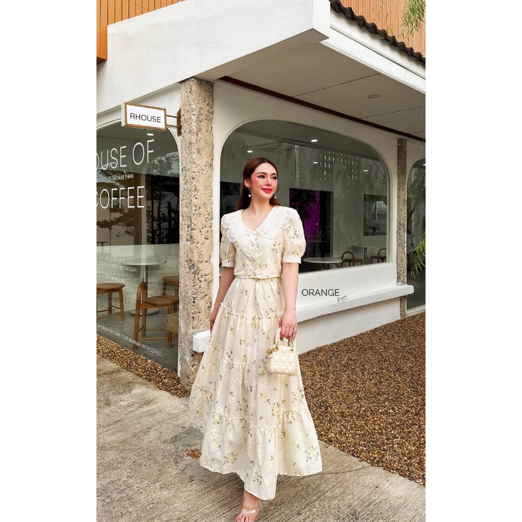 OR31250 ชุดเซ็ทผ้าคอตต้อลฉลุพิมพ์ลาย สีครีมละมุน เสื้อแต่งปกด้วยลูกไม้ กระโปรงทรงเอ