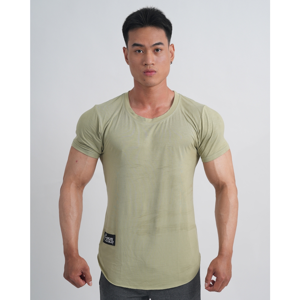 Musculoเสื้อยืดทรงmuscle fit ชายโค้ง โชว์อกบน