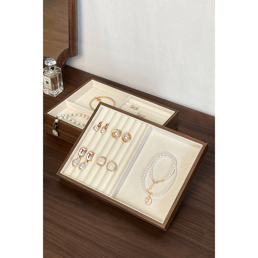 สินค้าพร้อมส่ง ลายไม้ถาดกํามะหยี่สําหรับจัดเก็บเครื่องประดับกล่องเก็บเเครื่องประดับ 2135 - รูปที่ 4