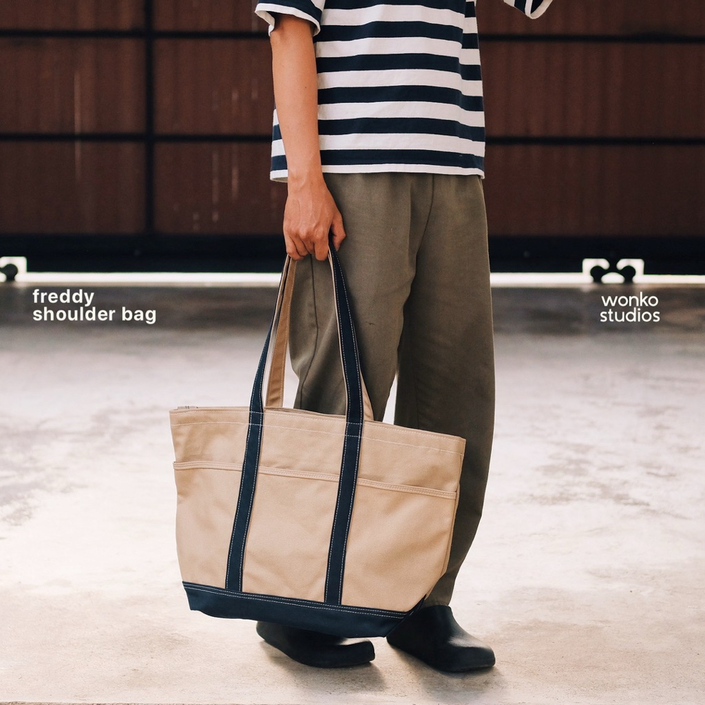 Wonko / Freddy Shoulder Bag | กระเป๋าผ้าแคนวาส