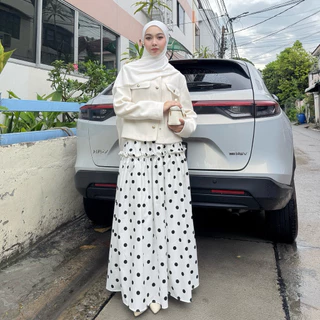 Polka dot skirt (กระโปรงลายจุด )