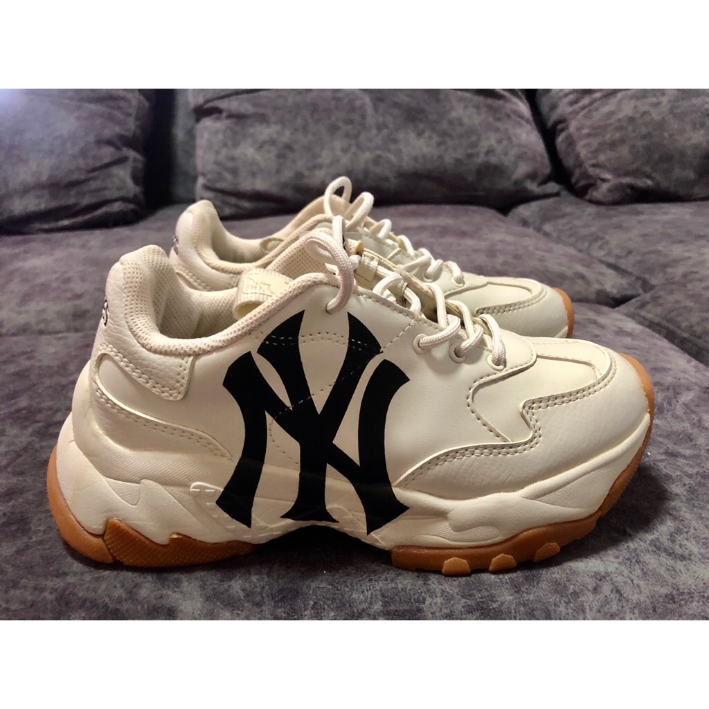 รองเท้ามือสองของแท้MLB