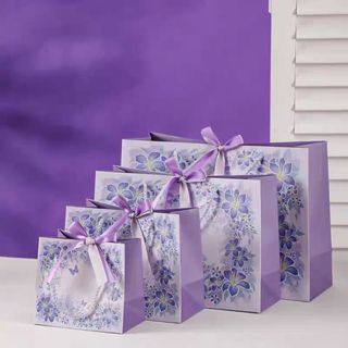 🌷🌷BAG🌷🌷ถุงกระดาษ ลายดอกไม้ สีม่วง มีหลายขนาด กระดาษหนา ใส่ขอ…