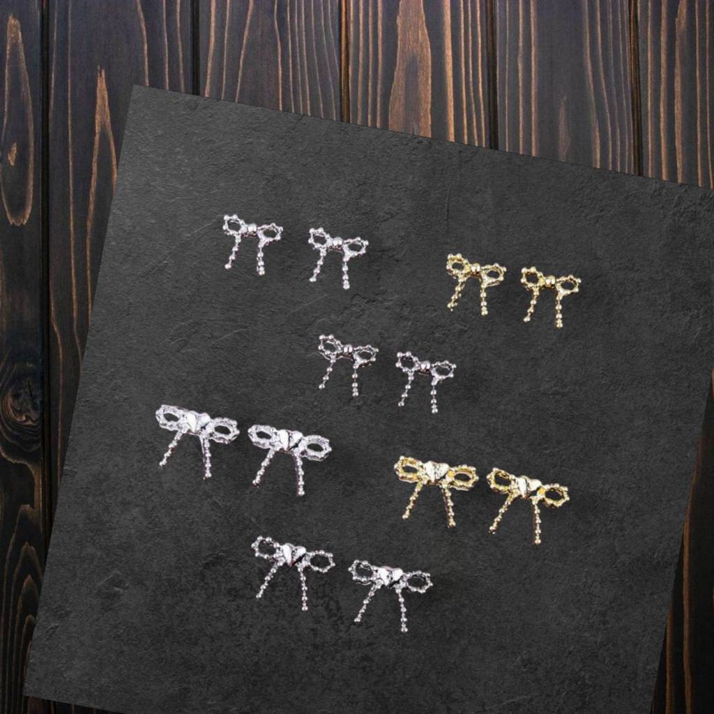 [ถุง 10 ชิ้น-ร้านไทย] โบว์ติดเล็บ 10 ชิ้นหรูหรา โบว์หมุด โบว์ไข่ปลา โบว์ทอง โบว์เงิน✨ แต่งเล็บปังทุกลุค พร้อมส่งจ้า