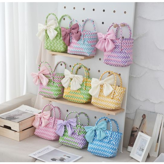 B-2200🔥พร้อมส่ง กระเป๋าถือสําหรับผู้หญิง กระเป๋าสาน สไตล์วินเทจคลาสสิค แฟชั่นฤดูใบไม้ผลิง งานดีมาก แฟชั่นมาใหม่ Bowknot