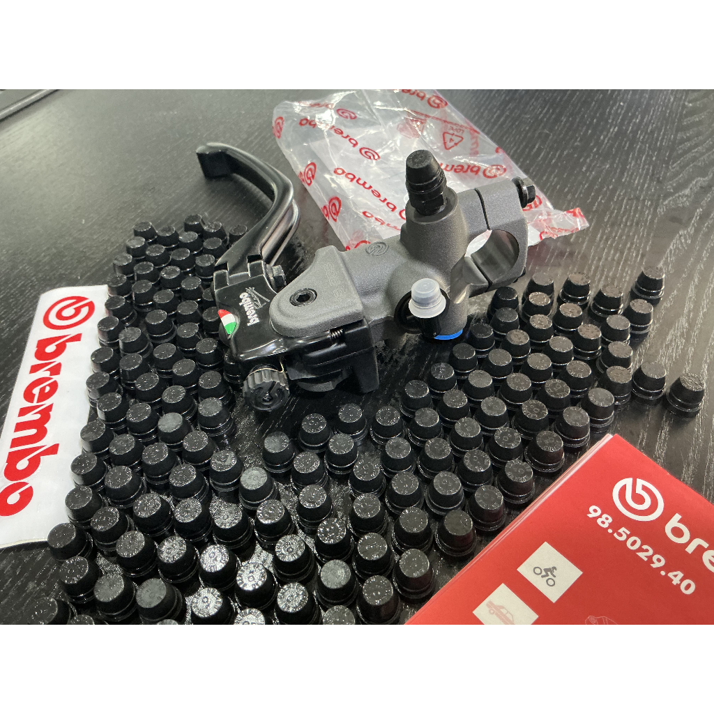 Brembo จุกยางไล่ลม ปั้มอิตาลี่  (แท้) ราคาต่อ 1 แบรมโบ้ (ราคาต่อ 1 ชิ้น)