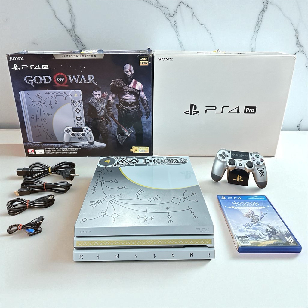 เครื่องเกม PS4 Pro 1TB  หัวอ่านดีเล่นแผ่นปกติ เปลี่ยนซิลิโคนเครื่องแล้ว เกมติดเครื่อง ไม่มีรหัส [มือ