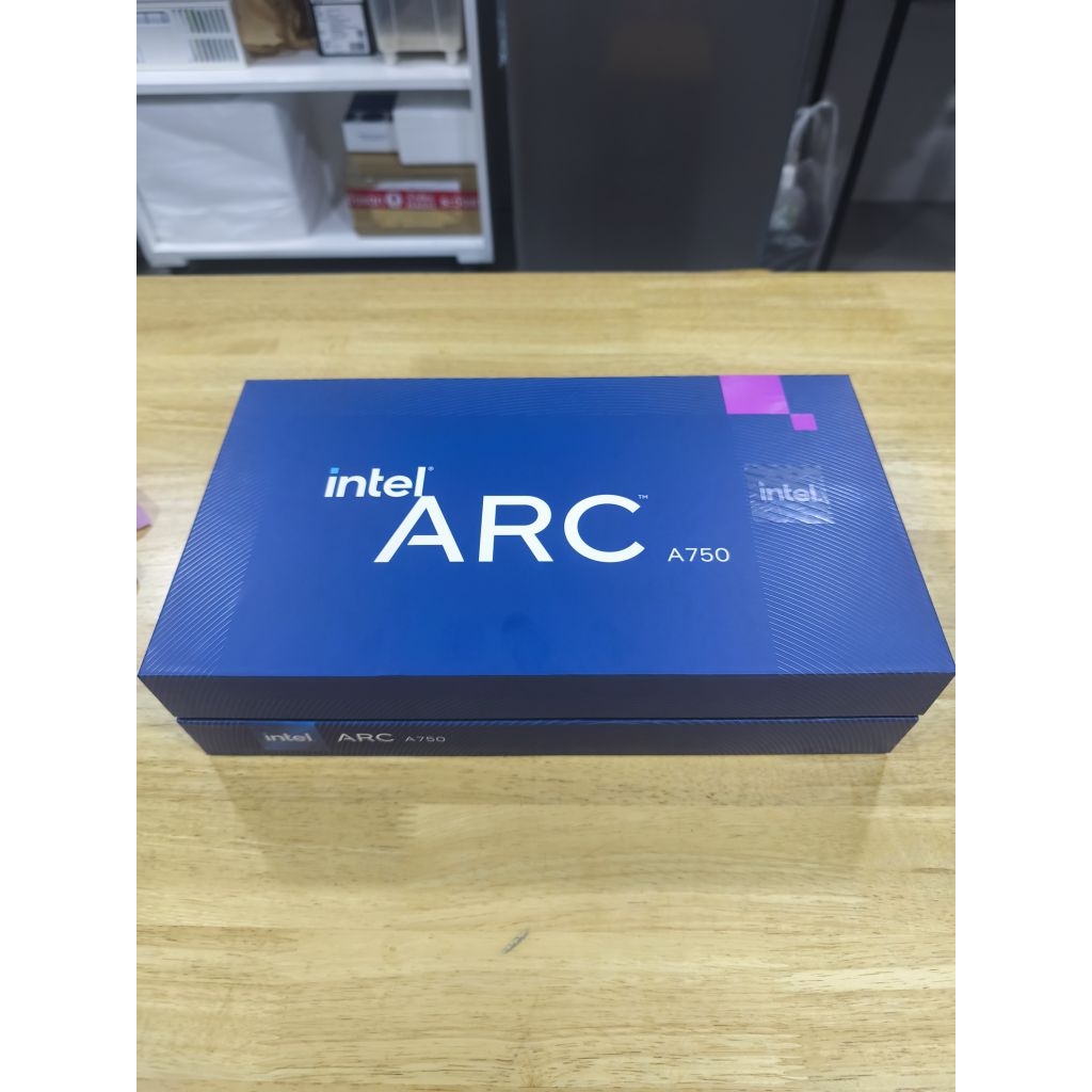 Intel Arc a750 8gb Limited มีปก