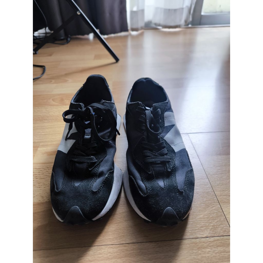 รองเท้าผ้าใบ New Balance 327 แท้ สีดำ