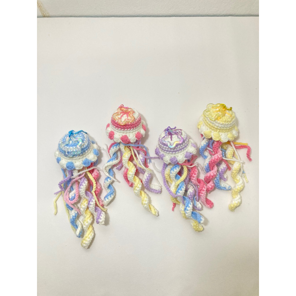 jellyfish crochet keychain🌊🫧 | พวงกุญแจแมงกะพรุน