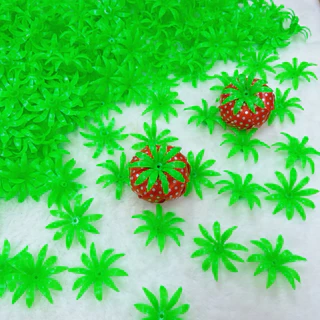 จุกสตรอเบอร์รี่ 🍓🍓พลาสติก จำนวน 50/100 ชิ้น ใช้ประดับผลไม้เหรียญโปรยทาน