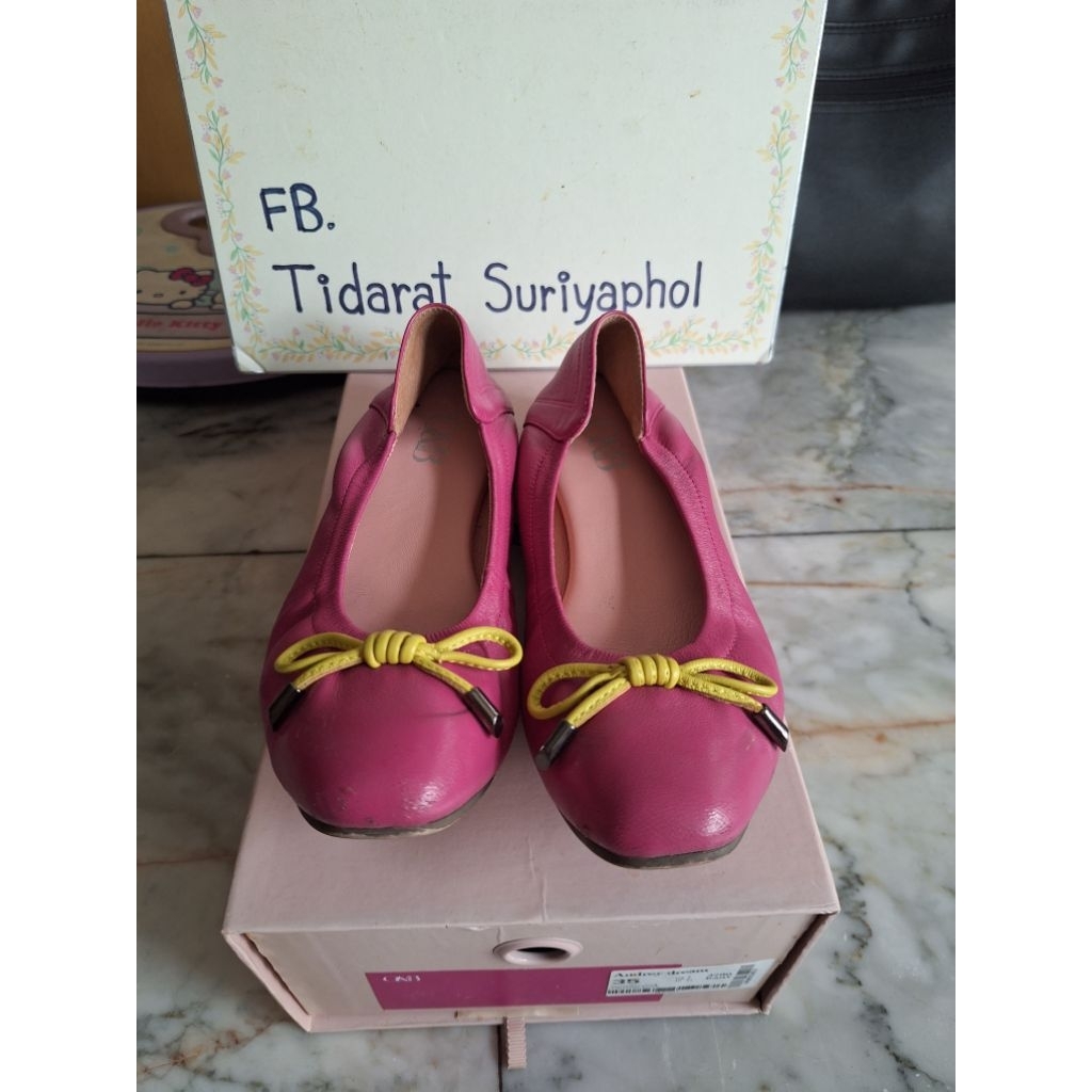 รองเท้าคัทชู O&B มือสองสภาพดี  Size 35รุ่น Audrey Comfy มีตำหนิตามรูป