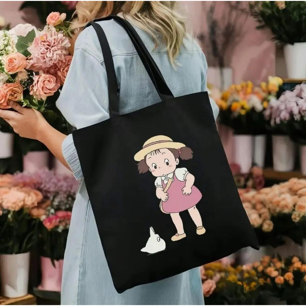 Myneighbor T0T0R0 : M e i Casvas Tote Bag