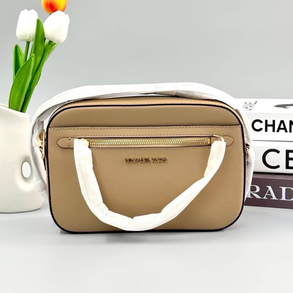 🎀(สด-ผ่อน) 35S1GTTC7L Camel Large East West Zip Chain MK Leather Crossbody Bag