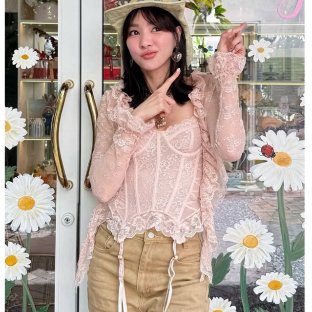 (คุณโฟร์ size S)1JINN STUDIO Romantic Summer Lace Fishbone Bra Underwire Top เสื้อบราคอร์เซ็ทสายเดี่ยวลูกไม้ซีทรู