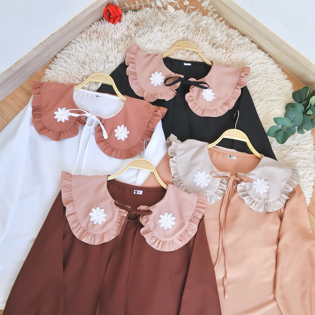 A349 เสื้อคอบัวระบาย แต่งดอกไม้ / อก 48 - รูปที่ 2