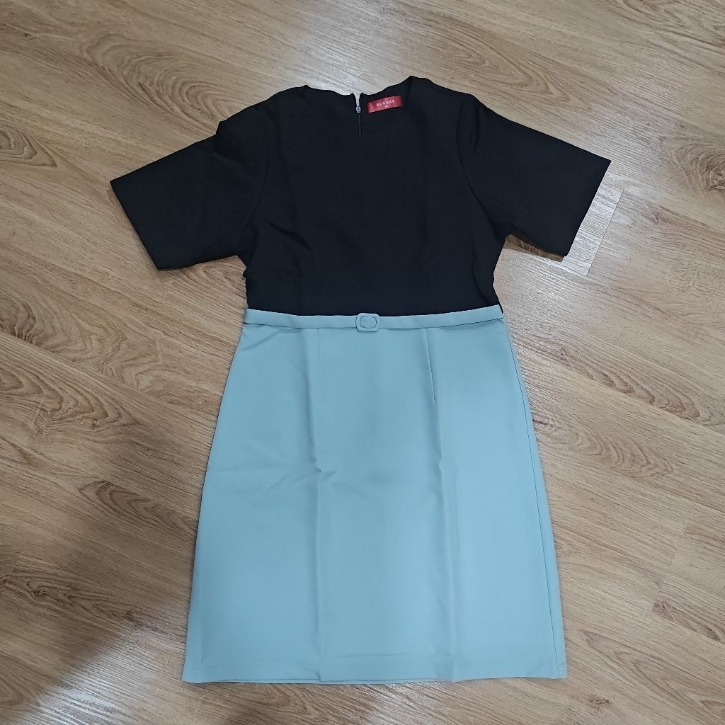ชุดeveryday runway size XL ซื้อมาลอง1ครั้ง ตัดป้ายแล้ว ไม่มีตำหนิ