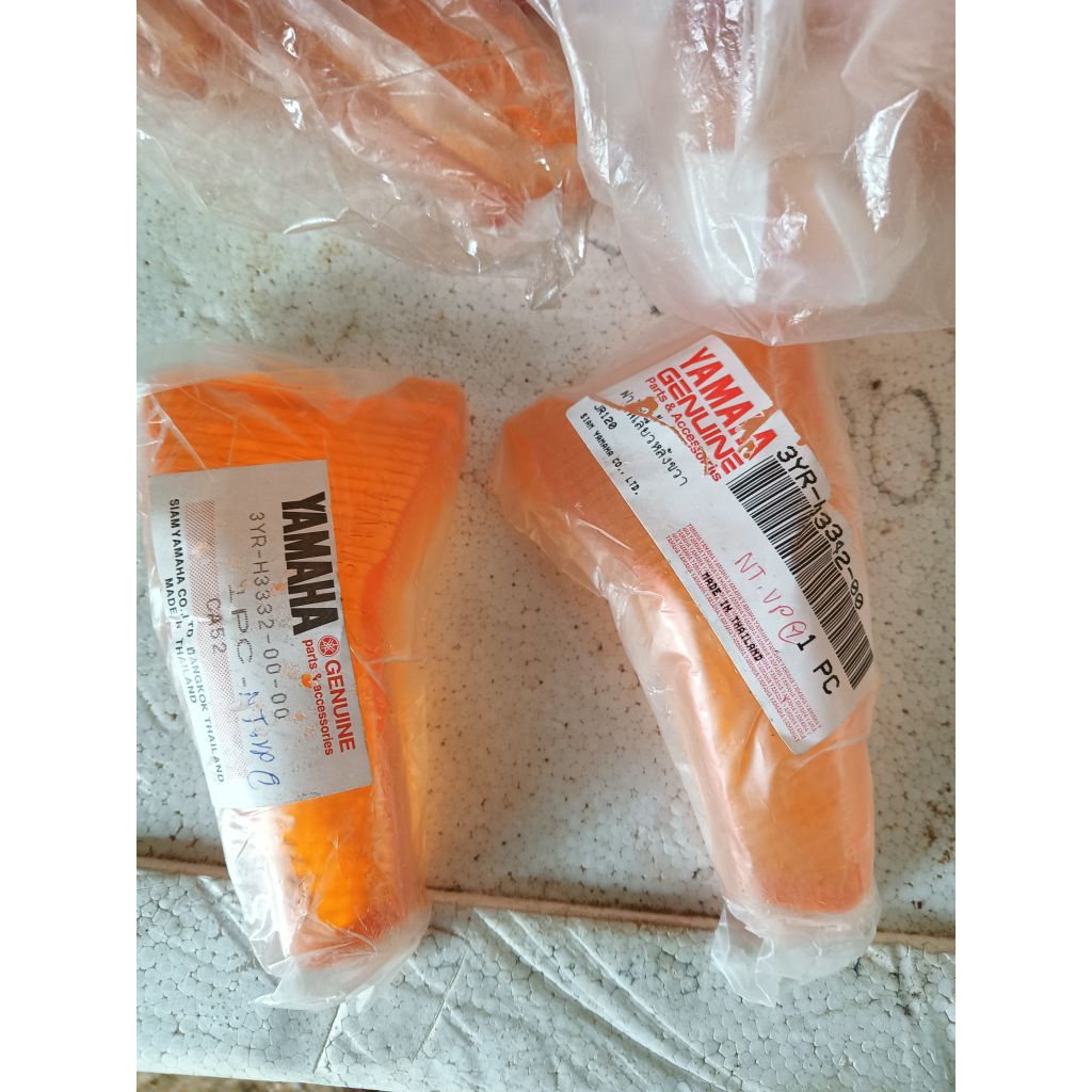 ฝาไฟเลี้ยวหลังแท้ Yamaha JR , Mate Alfa 3YR-H3332 และ 3YR-J3342 (ราคาต่อคู่)