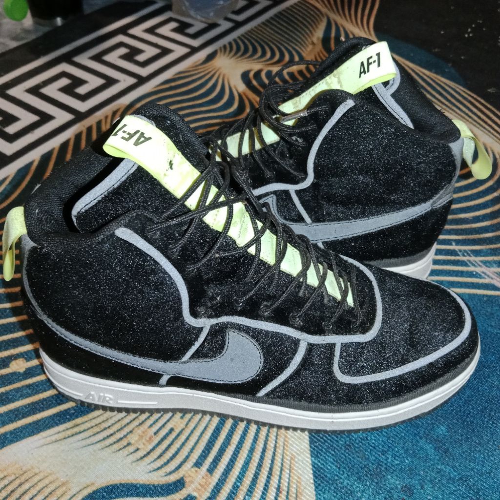 Nike air force 1 high ของแท้100% ซื้อมาใส่อยู่5ครั้ง