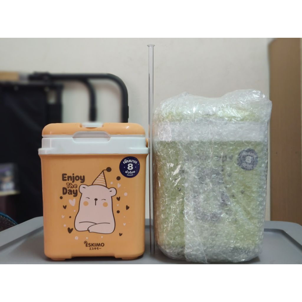 กระติกน้ำเหลี่ยม ESKIMO (สีเขียว)