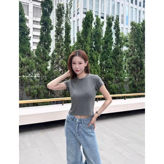 B&R พร้อมส่ง เสื้อยืดผู้หญิง เสื้อยืดคอกลมแขนสั้น ผ้าฝ้ายสีพื้น สไตล์เกาหลี มีหลายสีให้เลือก ขนาดS-XL