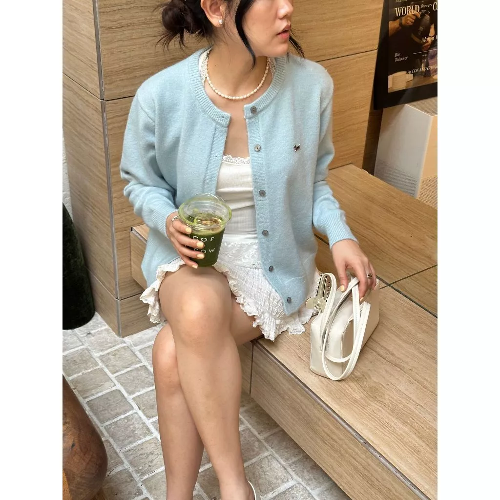 Duchshie Cardigan (ดัชชี่) l เสื้อคลุมไหมพรมแขนยาว ติดโลโก้สีเงินดัชชุน นุ่มมาก กันหนาวได้ดี thumbnail 6