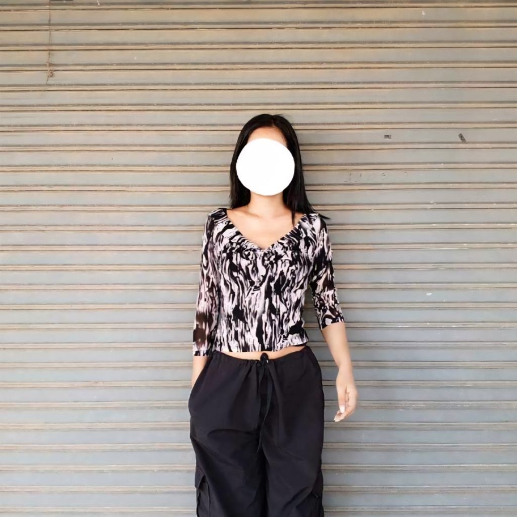 เสื้อมือ2ผ้ายืดๆ S M