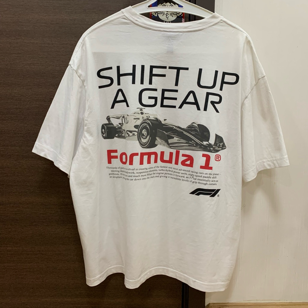 เสื้อยืด Formula 1 h&m ไซส์ L อก 48 นิ้ว