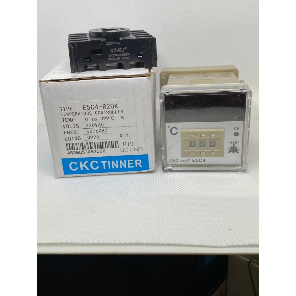 E5C4-R20K  เครื่องควบคุมอุณหภูมิแบบดิจิตอล 0-399องศา แถมฟรีSOCKET PF-083A-E