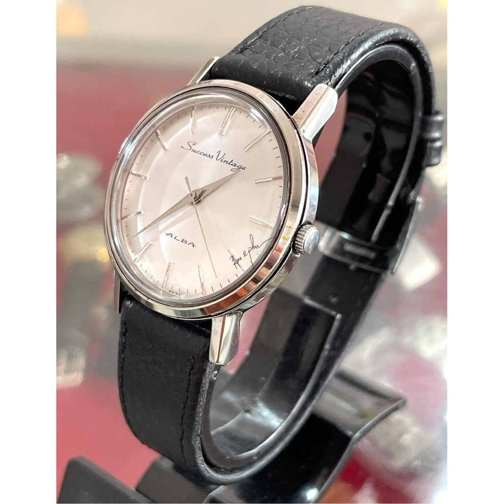 Vintage watch of Alba success vintage
