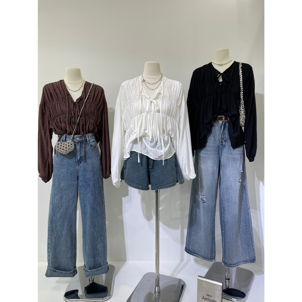 #ป้าย  B593 เสื้อพลิ้วสายหวาน เพียง 290.- ผ้าบางเบา ระบายอากาศดี ดีไซน์รูดช่วงอกเพิ่มความพริ้