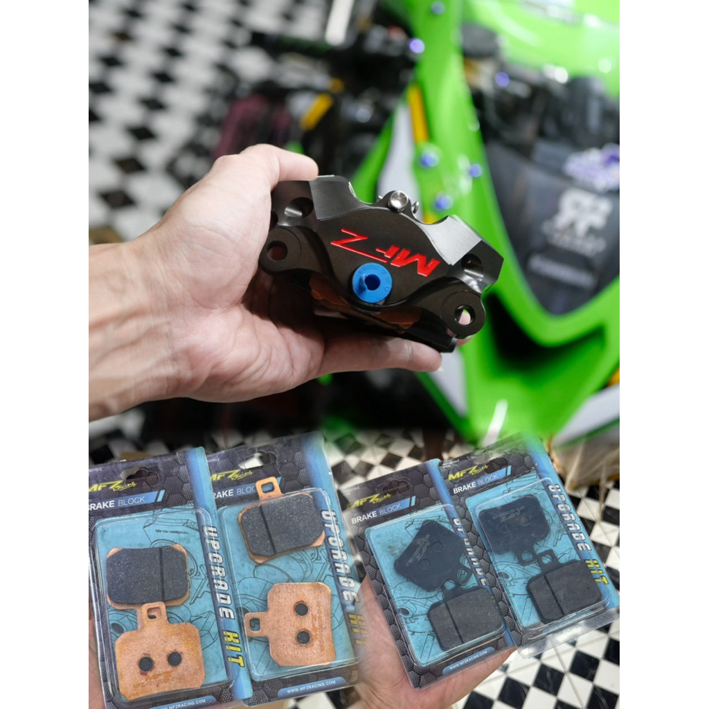 ผ้าเบรค MFZ Racing ด้วง MFZ / เต่า MFZ / แมลงสาบMFZ/ปักข้างแบมโบ้ / ด้วงแบมโบ้ มี 2 เกรด ทองแดง-ดำ ทรงM4 styma