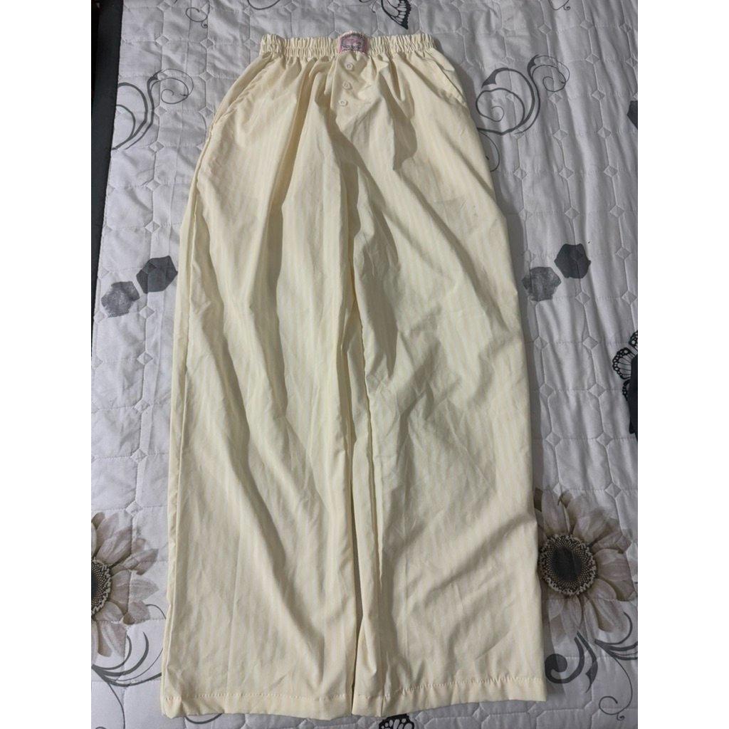 กางเกงสีเหลืองพาสเทลเเบรนด์ Dopey.Puffy