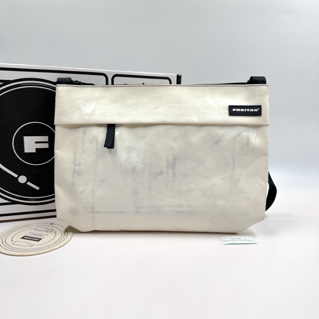 Freitag Lou ผ้าขาวว⚪️⚪️