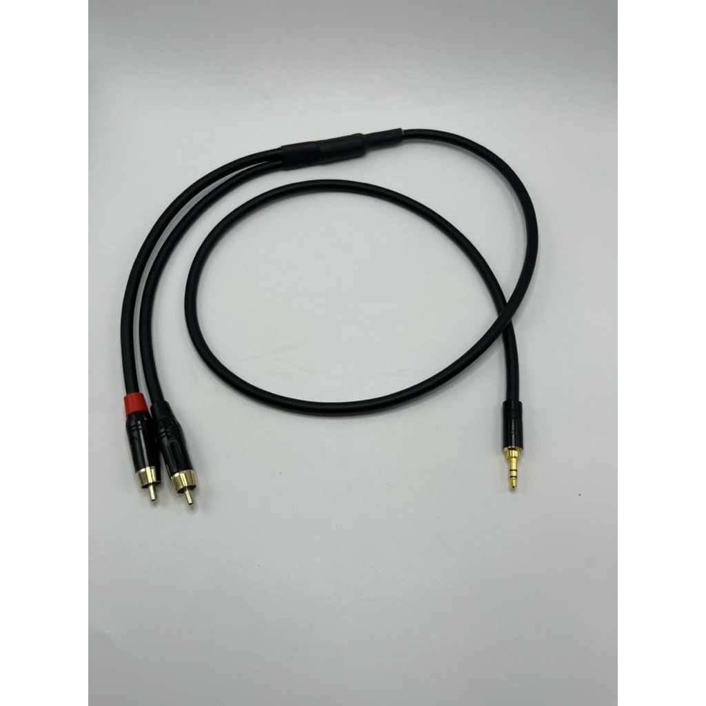 สาย3.5ผู้-rca2 ดำ/แดง หัวrcaทองเหลืองแท้100%สายmogamiรุ่น2549 สายทองแดงแท้100%หัว3.5ผู้ของRean