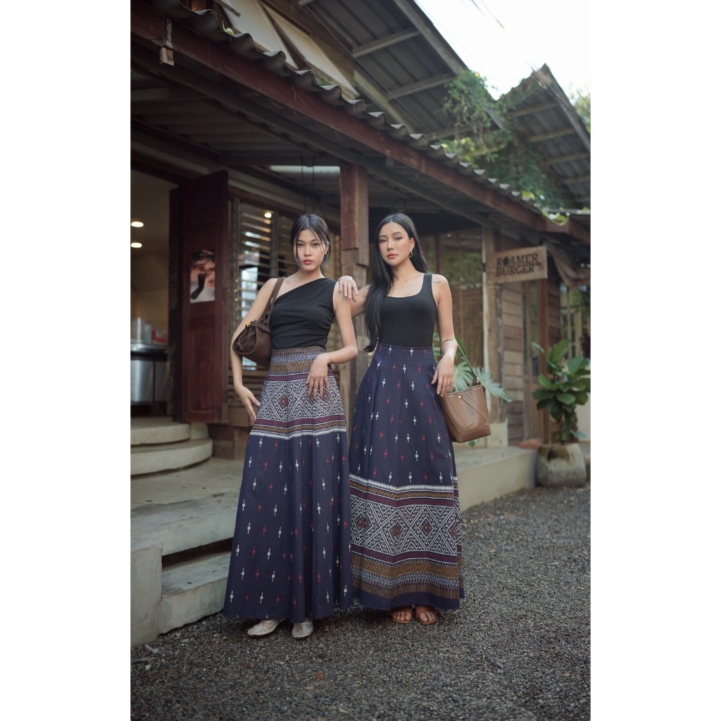 กระโปรงทรง8ชิ้นหัวจกลายเพชร และ ตีนจกลายเพชร มี 2 แบบ (แค่กระโปรง)