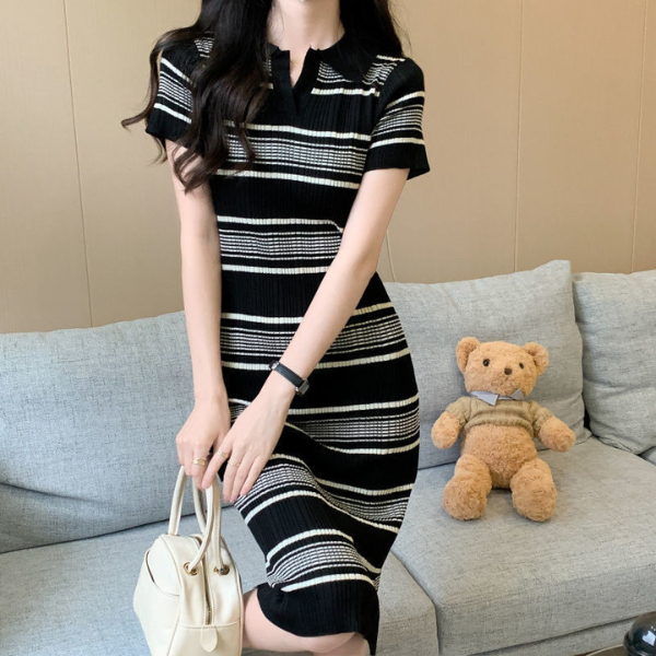 (SMN551) ชุดเดรสยาว คอปก แขนสั้น ลายทาง ชุดกระโปรงยาว ผ้าไหมพรม ผ้านิ่ม ยืดได้เยอะ ใส่สบาย