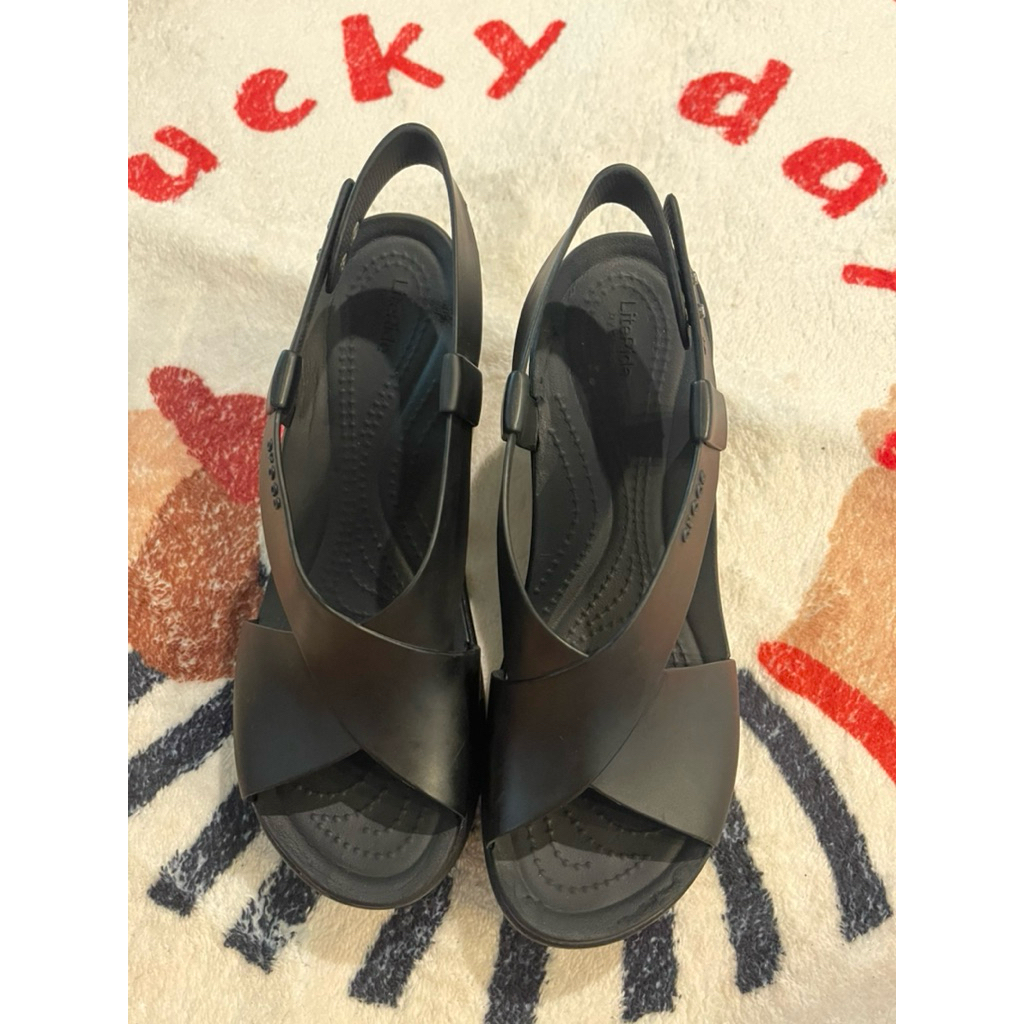 รองเท้ารัดส้นcrocs ส้นเตารีดมือสองของแท้