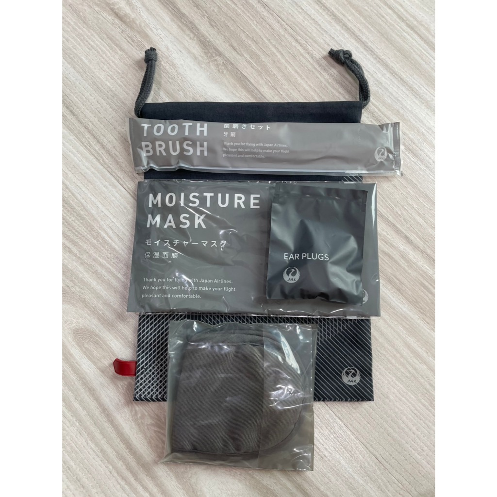 JAPAN AIRLINE BC AMENITY KIT