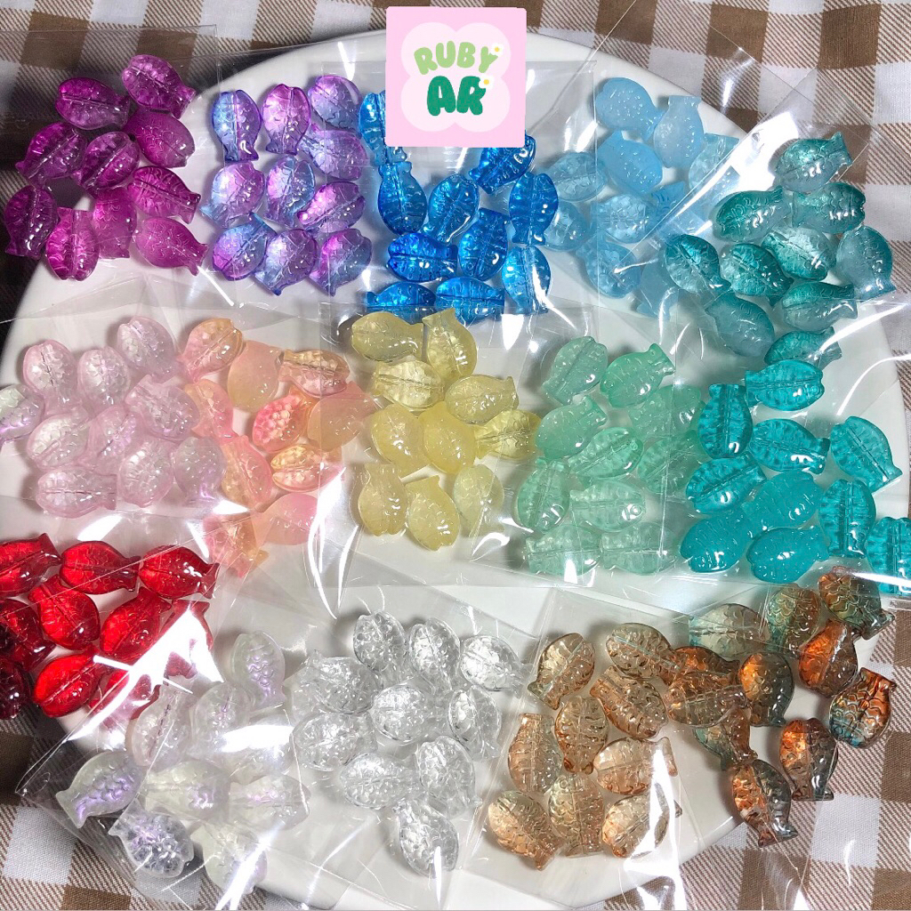 ลูกปัดปลาแก้ว 12ชิ้น พร้อมส่งจากไทย