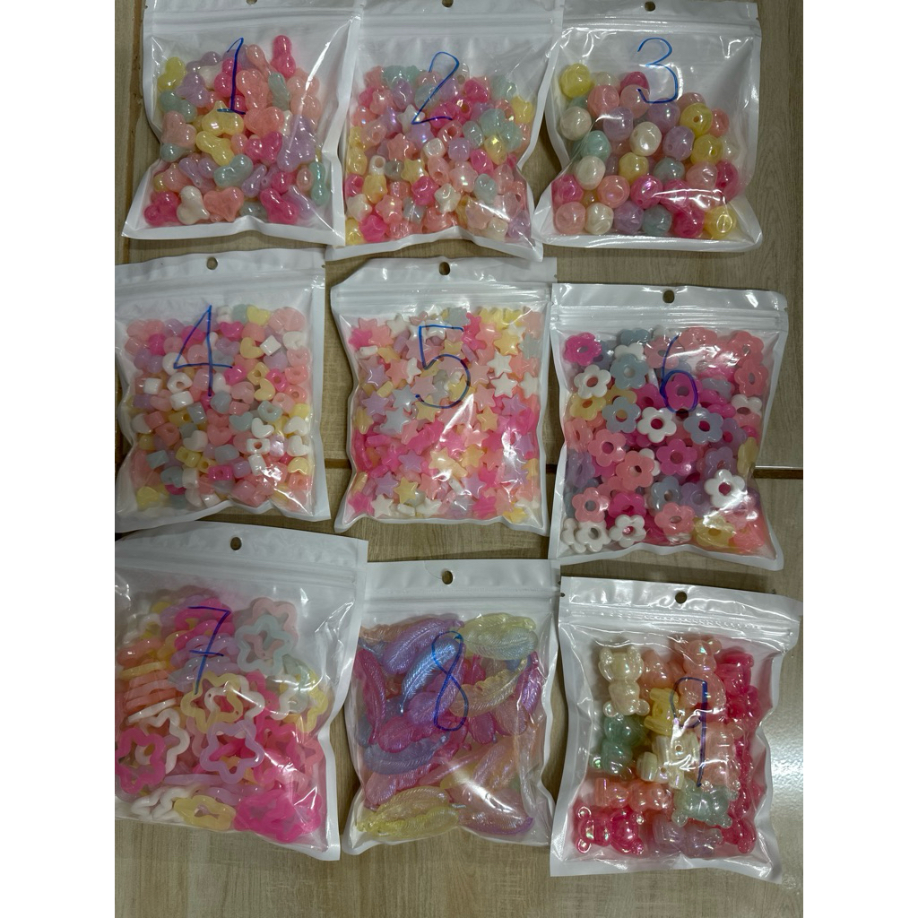 ลูกปัดตกแต่งสวยๆน่ารักๆงานDIY100กรัม