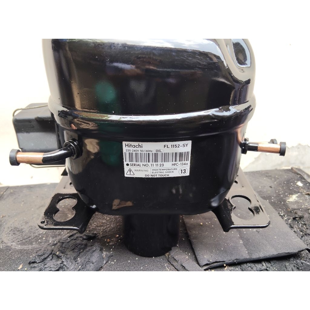 คอมตู้เย็น 2 ประตูมือสอง FL1152 น้ำยา r134