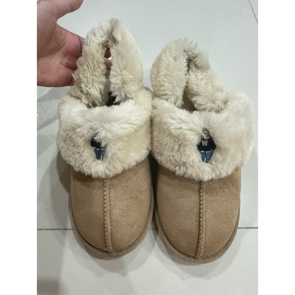 รองเท้าWHO.A.Uของแท้