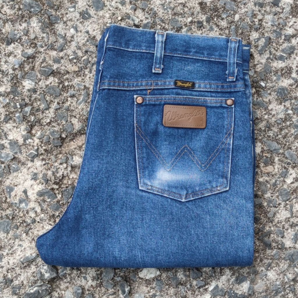 W12/34 กางเกงยีนส์มือสอง Wrangler รุ่น 936PWD เอววัดจริง 34.5" ยาวทั้งตัว 40" ปลายขา 8.4" ผลิต Mexic