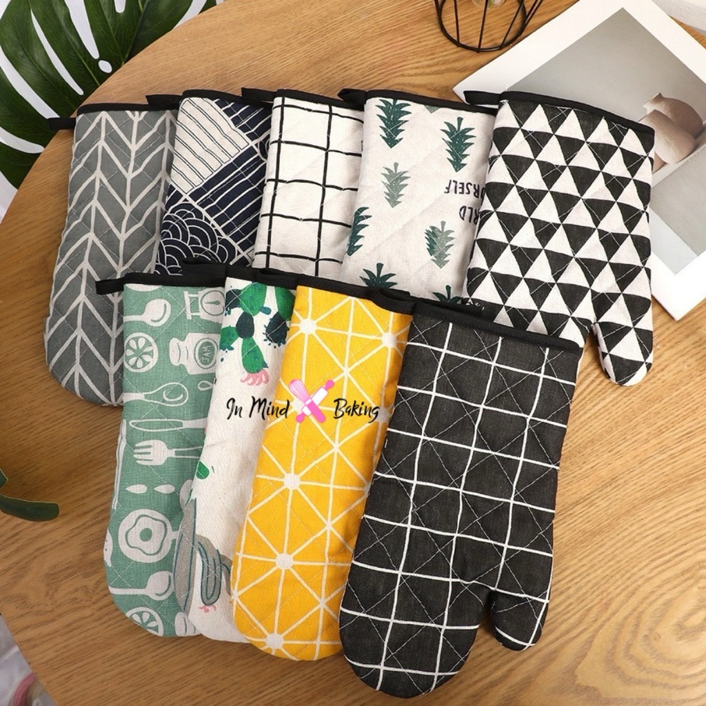 ถุงมือกันความร้อน  ถุงมือไมโครเวฟ ถุงมือผ้า ทนความร้อน ผ้า 2 ชั้น กันความร้อนได้ดี (1คู่)