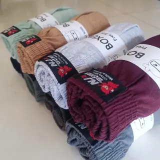 บ๊อกเซอร์แพ็ค 5 ตัว สีพื้นผ้ายืดเกรดAA มี Freesize L XL XXL