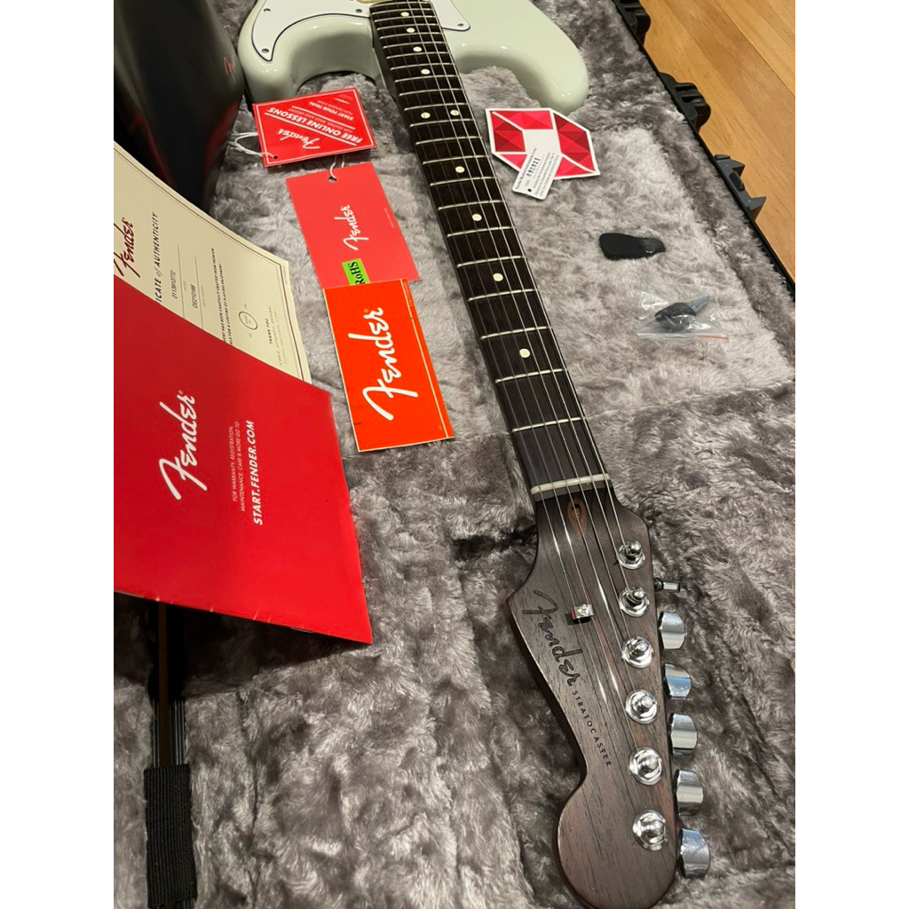 Fender อเมริกัน SSH professional ii  limited edition 2022 คอดำล้วน  เคลือบยูรีเทรน