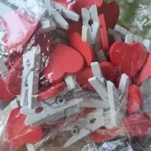 ไม้หนีบ 50 ชิ้น รูปหัวใจ 2.5cm วาเลนไทน์ 50 ชิ้น love heart wooden clips 🤎แถมเชือกน้ำตาล 3 เมตร พร้อมส่ง✨🥳🥳🥳