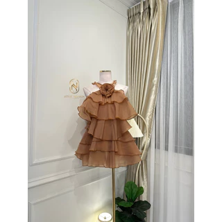 zani dress ชุดเดรสสั้น ทรงขนมชั้น แต่งกุหลาบตรงกลาง งานผ้าออแกนดี้ น่ารักหวานมาก **ชุดค่อนข้างสั้นแนะนำสาวตัวเล็กสูงไม่เ